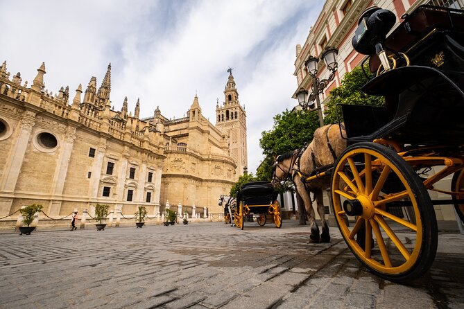 Small-Group Highlights Walking Tour of Monumental Seville - Personalized Small-Group Experience