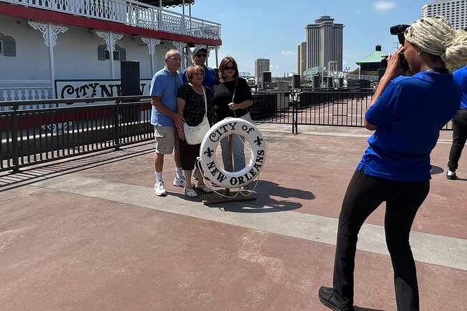 Steamboat Natchez VIP Jazz Dinner Cruise With Private Tour and Open Bar Option - Dining and Entertainment