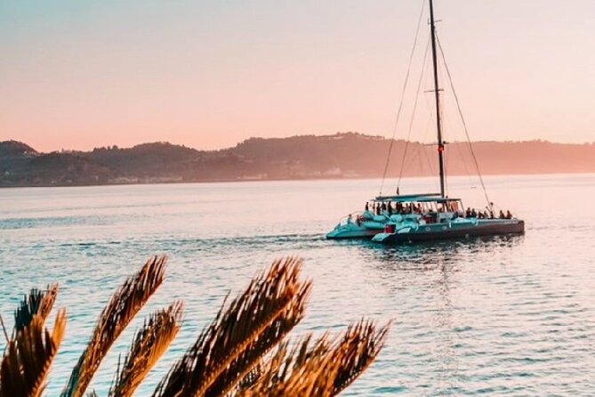 Sunset Experience: Lisbon Boat Cruise With Music and a Drink - Music and Atmosphere on Board