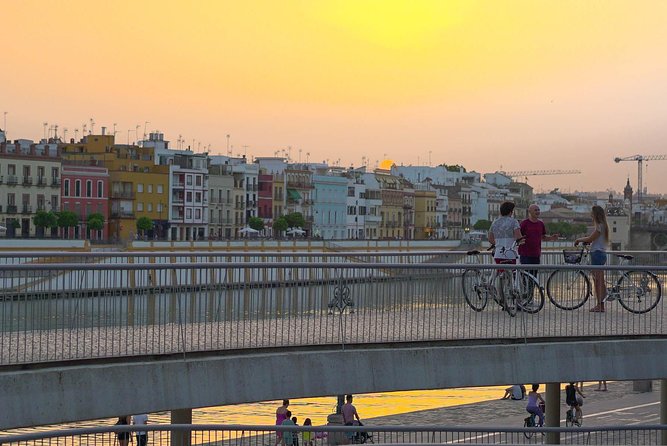 Sunset Guided Bike Tour in Seville - Visiting Iconic Landmarks