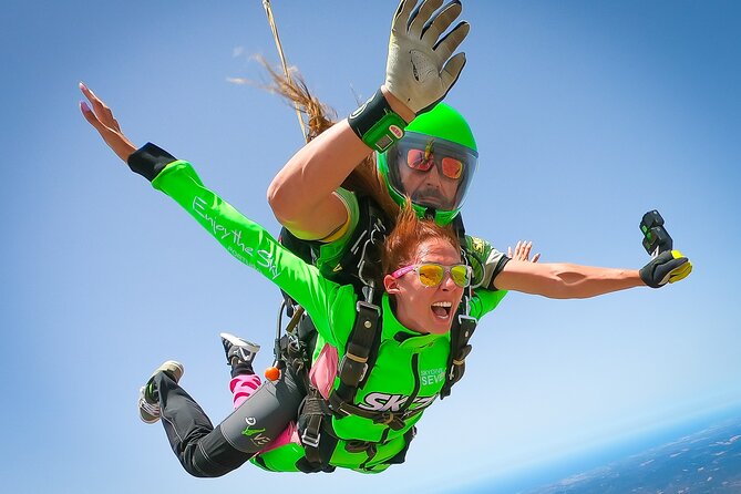 Tandem Skydiving Algarve From 15.000ft — 5000M - Whats Included