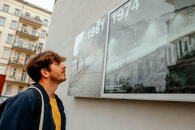 The History of Berlin: WWII PRIVATE Walking Tour With Locals - Checkpoint Charlie: Crossing the Iron Curtain