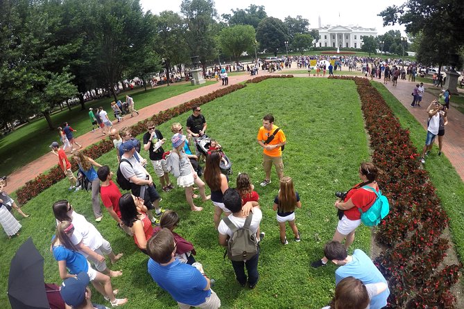 The Night of Lincolns Assassination Walking Tour - Lafayette Square and the White House