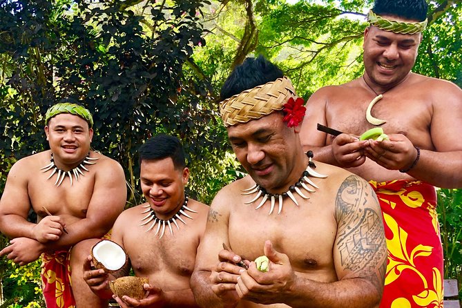 Toa Luau at Waimea Valley - The Luau Feast and Beverages