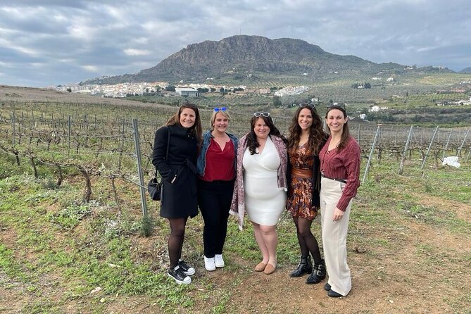 TOP WINE TOUR- Vineyard & Cellar Visit + 6 TOP WINEs + Tapas - Meeting and Pickup Information