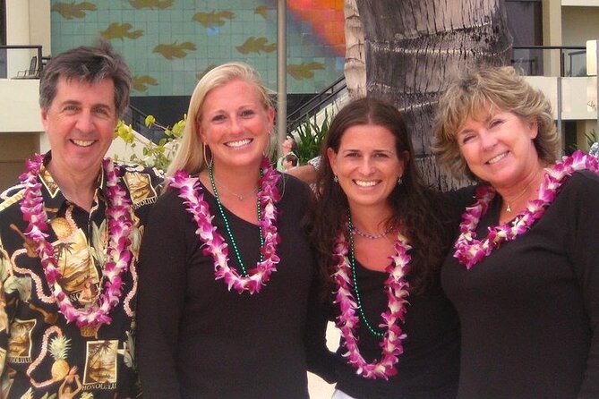 Traditional Airport Lei Greeting on Honolulu Oahu - Meeting Location and Accessibility