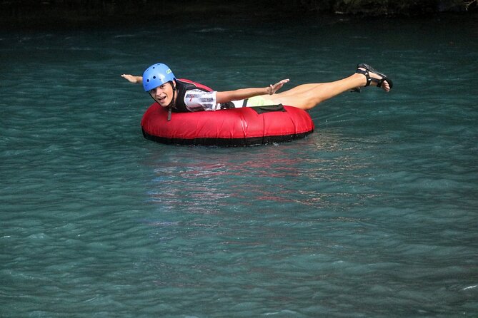 Tubing in Rio Celeste - Included Amenities