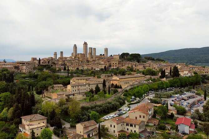 Tuscany Experience: Pisa, Siena, San Gimignano & Wine Tasting - Exploring San Gimignano