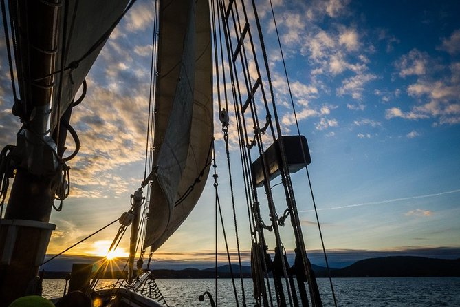 Windjammer Classic Sunset Sail From Camden, Maine - Departure From Camden Harbor