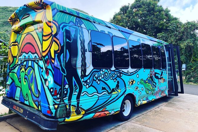 1/2 Circle Island & North Shore Fun With the Surf Bus - Discovering the Charms of Haleiwa Town