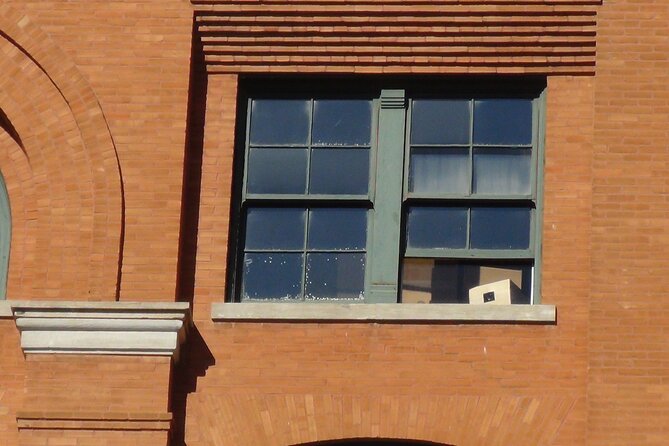 1-Hour JFK Assassination Walking Tour - Transportation and Accessibility