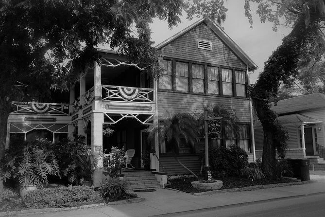 10:30pm Shadows of the Supernatural Tour - Accessibility and Accommodations