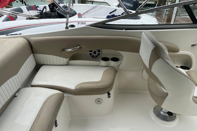 24 Ft Miami Bay: Private Boat, Gas Included , 8 People, Captained - Traveler Restrictions and Accessibility