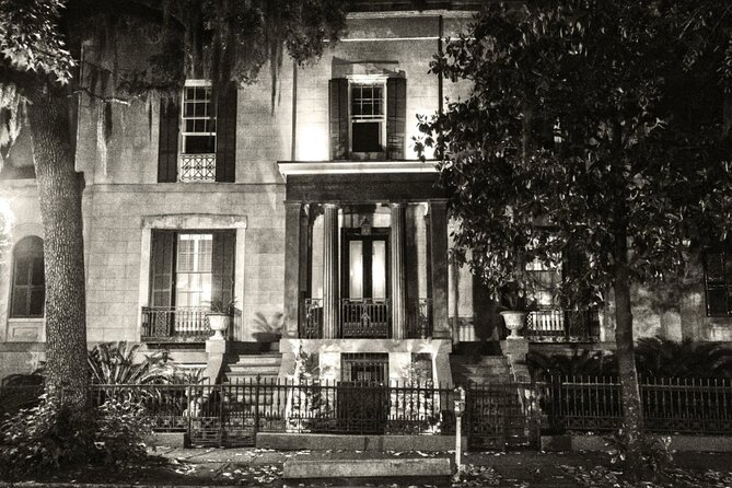 90 Minute Original Haunted Savannah Tour | 8pm - Tour Locations and Highlights