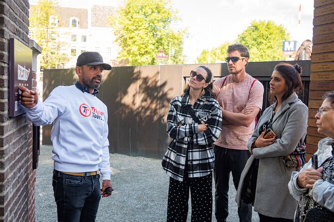Amsterdam: Anne Frank and Jewish Quarter Walking Tour - Guide Experience and Knowledge