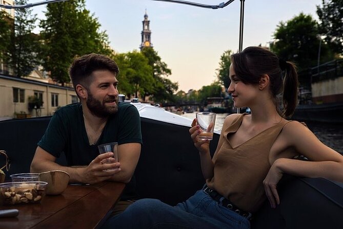 Amsterdam Uncovered: 120 Minutes by Boat - The Skippers Insider Perspective