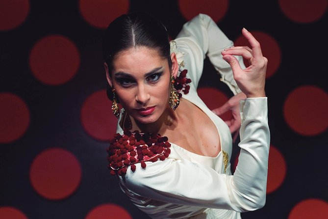 Barcelona Old Town Night Small Group Tour With Tapas & Flamenco - Tapas Experience