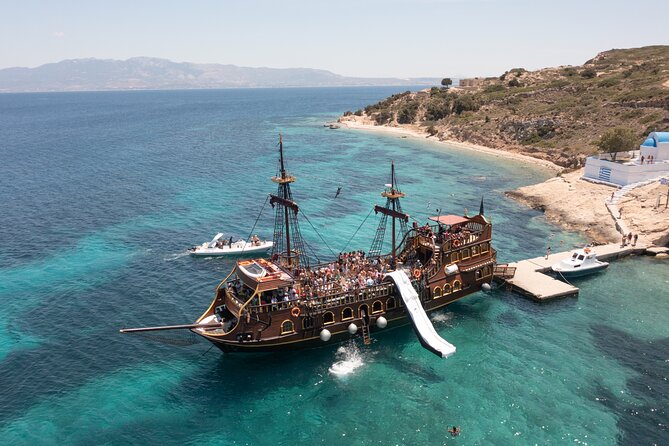 Barco De Pirata Cruise at 3 Islands in Greece - Onboard Entertainment and Activities