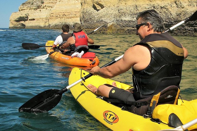 Benagil Kayak Tour On Board a Fantastic Catamaran - Amenities and Features of the Catamaran