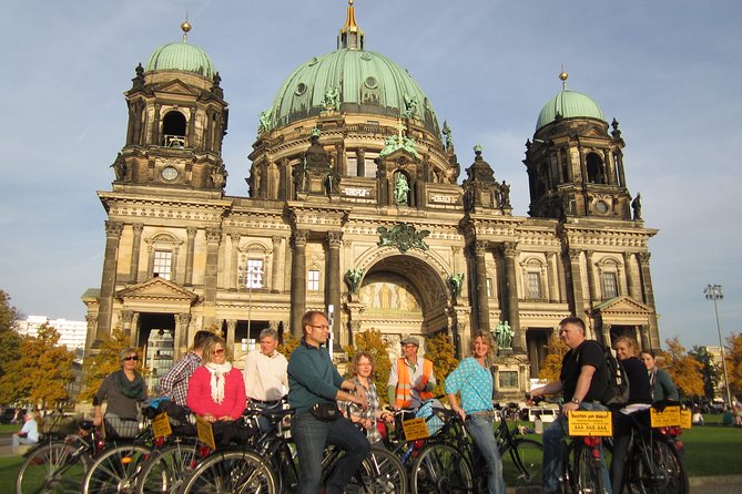 Berlin Highlights Sightseeing Bike Tour in Small Groups - Group Size and Pricing