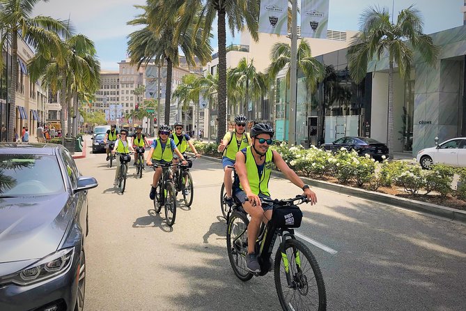 Beverly Hills Tour: Movie Star Homes and LA Sightseeing by E-Bike - Riding the E-Bikes