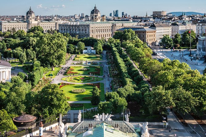 Bicycle Tour - Vienna Complete - Capturing Memories