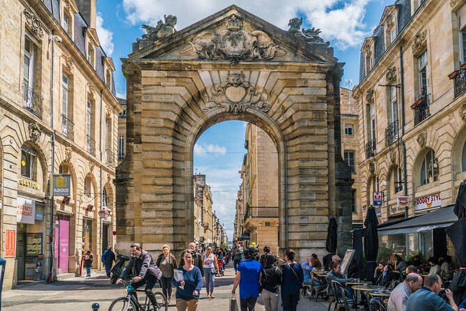 Bordeaux Food Tour – A Full French Meal by Do Eat Better - Enjoying a Traditional French Lunch