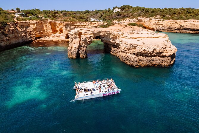 Catamaran Cruise: Caves and Coastline to Benagil - Guest Feedback and Crew Interaction
