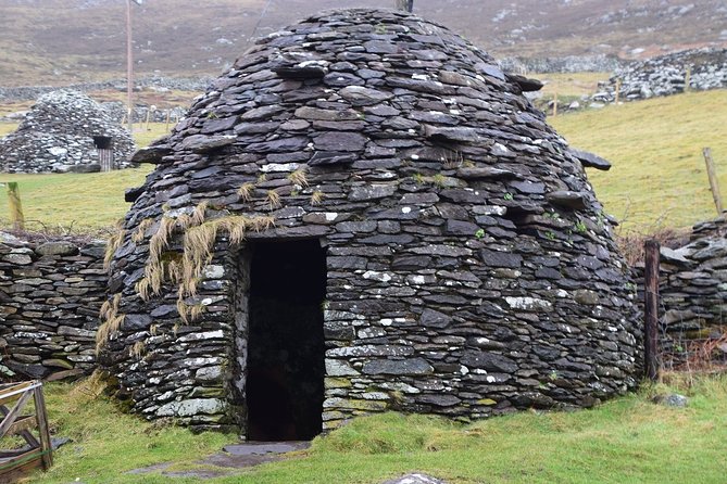 Dingle Peninsula and Slea Head Drive Group Tour - Visiting Historic Sites