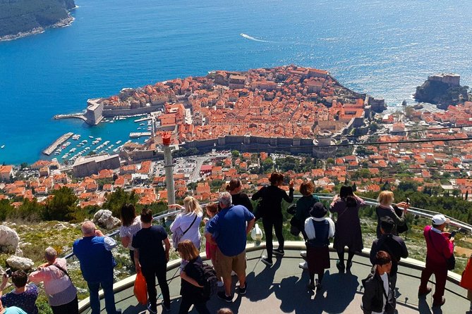 Dubrovnik City Tour: Panorama Drive & Sightseeing Walk - Exploring Dubrovniks Old Town
