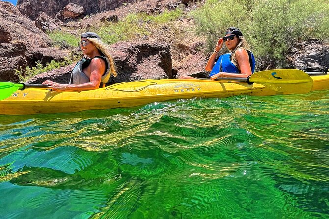 Emerald Cave Kayak Adventure - Guides and Customer Experience
