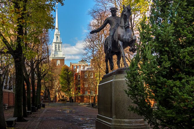 Entire Freedom Trail Walking Tour: Includes Bunker Hill and USS Constitution - Exploring the Sites on the Freedom Trail