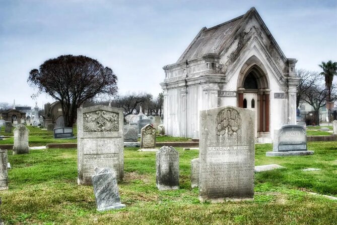 Galvestons Haunted Cemetery Walking Tour - Experiencing the Great Storm of 1900