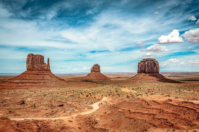 Grand Canyon, Bryce, Zion, Antelope Canyon, Monument Valley 3 Day Tour - Dining and Accommodations