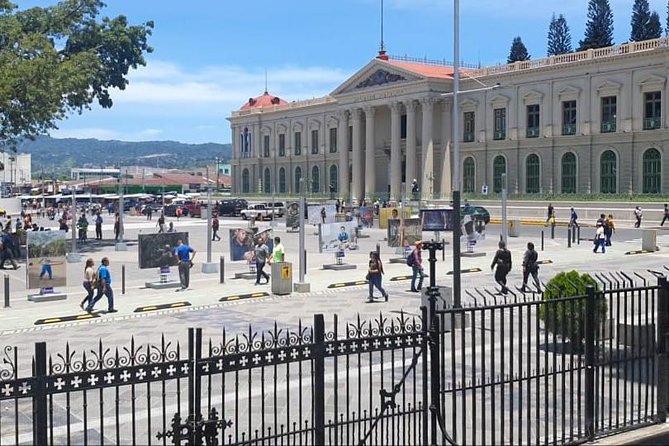 Half Day Walking Tour in Downtown San Salvador & Pupusas Tasting - Taking in Local Cuisine: Pupusas Tasting