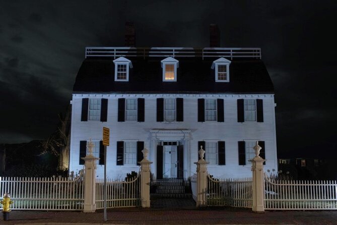 History and Hauntings of Salem Guided Walking Tour - Modern-Day Witchcraft in Salem