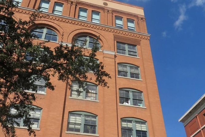 JFK Assassination and Museum Tour With Lee Harvey Oswald Rooming House - Grassy Knoll and Lee Harvey Oswald Rooming House