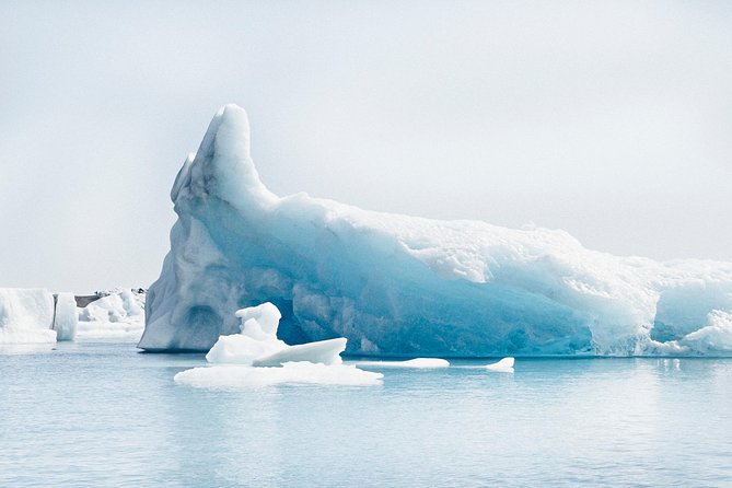 Jokulsarlon Glacier Lagoon Boat & South Coast Tour From Reykjavik - Tour Experience