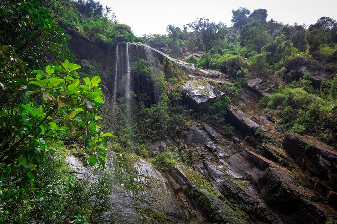 La Chorrera and Chiflon Waterfalls Private Hike Tour - Getting to the Waterfalls
