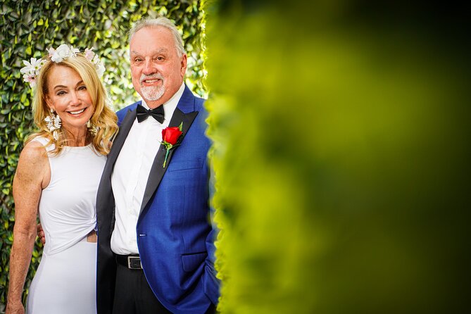 Las Vegas Wedding at the Little Vegas Chapel Including Limousine Transportation - Customer Testimonials and Pricing