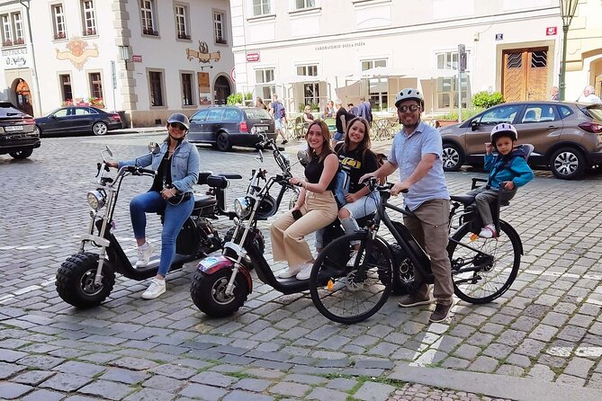Live-Guided ️Trike-Harley️ Viewpoints Tour of Prague - Group Size and Family-Friendly Experience