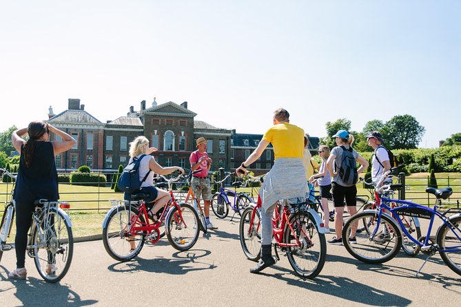 London Royal Parks Bike Tour Including Hyde Park - Visiting St. Jamess Park