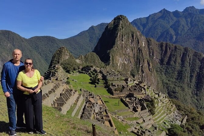 Machu Picchu & Sacred Valley: 2 Day Combo Tour - Trekking to Machu Picchu
