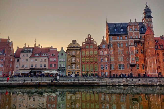 Main Town Gdańsk Walking Tour - Historical Context and Famous Citizens