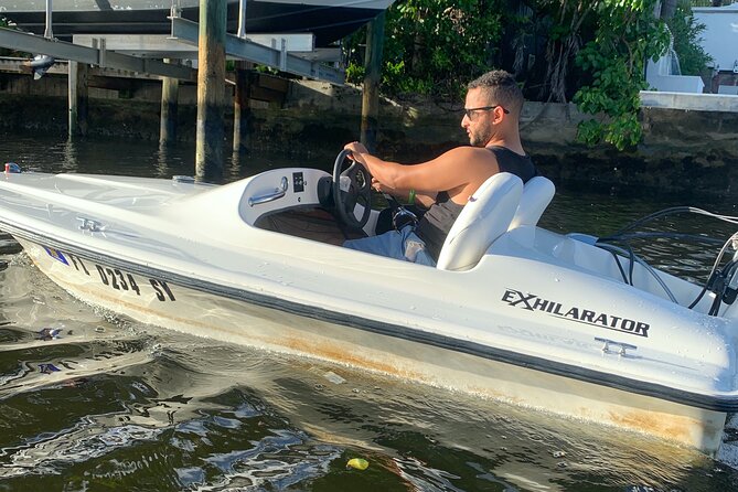 Mini Powerboat Rental - Safety and Accessibility