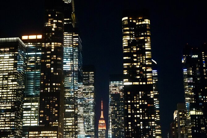 New York City 90-Minute Cruise: Lady Liberty, Bridges and Skyline - Complimentary and Purchased Amenities