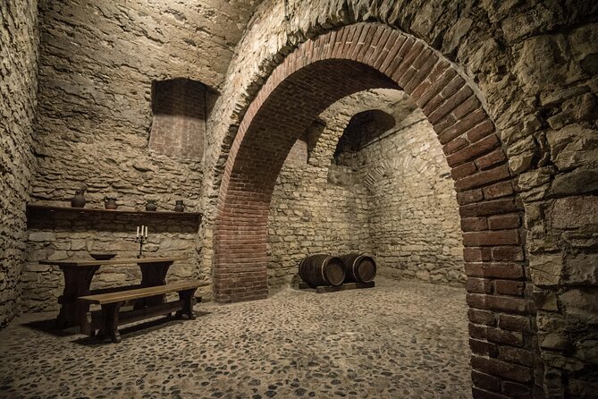 Old Town, Astronomical Clock & Underground Tour With Pragueway - Tour Experience