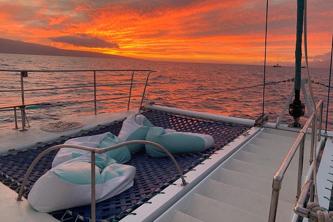 Original Sunset Cruise With Open Bar From Ka'Anapali Beach - Getting There