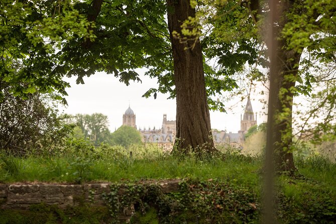 Oxford Sightseeing River Cruise Along The University Regatta Course - Inclusions and Amenities