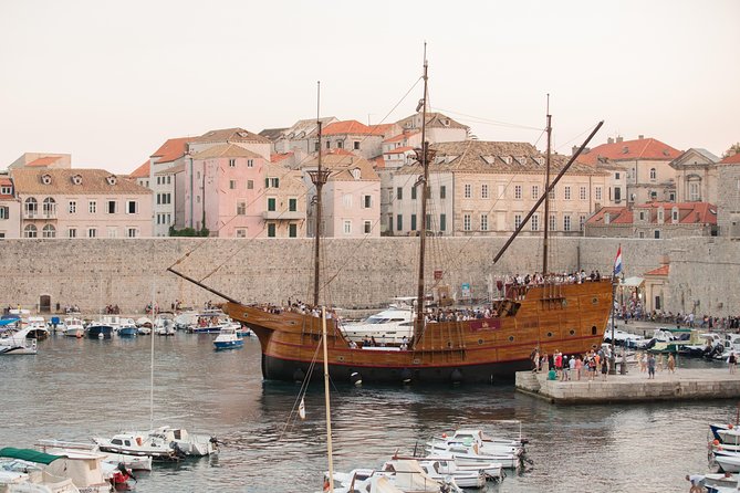 Panoramic Sunset Cruise From Dubrovnik - Admiring Dubrovniks Picturesque Skyline